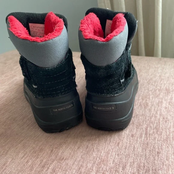 North Face baby/toddler boots - Picture 2 of 3